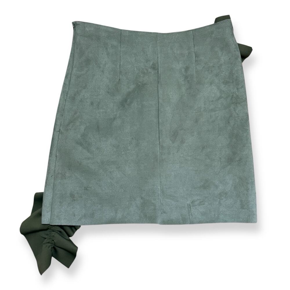 Alpha & Omega Faux Suede Ruffle Mini Skirt Green Asymmetrical Size M Stretch - Picture 2 of 4